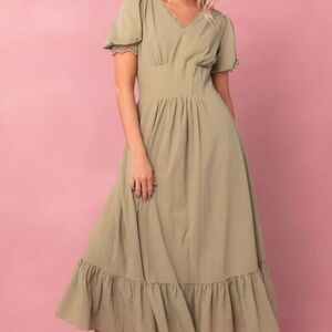 Cottage Core Dress in Pistachio XL (Ivy City Co)